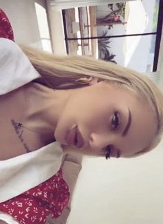 Eva New - puta in Dubai Photo 7 of 18