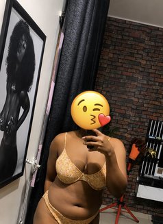 Eva - escort in Port Harcourt Photo 3 of 3