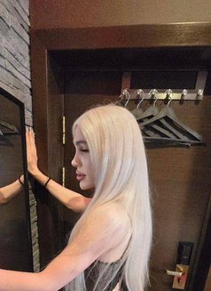 Eva 🇷🇺queen - Acompañantes transexual in Al Manama Photo 5 of 6