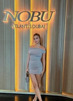 Eva - puta in Dubai Photo 4 of 14