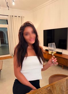 Eva - escort in Dubai Photo 9 of 16