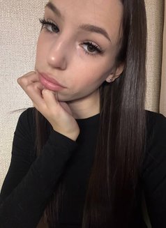 Eva - escort in Hong Kong Photo 2 of 5