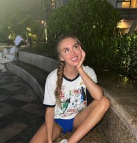 Eva - escort in Singapore