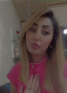 Eva - puta in Beirut Photo 8 of 12