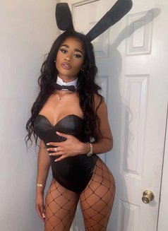 Eva - escort in Dubai Photo 10 of 16