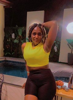 Eva - escort in Bangkok Photo 2 of 5