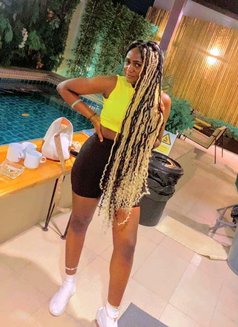 Eva - escort in Bangkok Photo 3 of 5