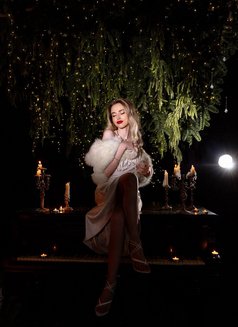 Eva - escort in Hong Kong Photo 6 of 21