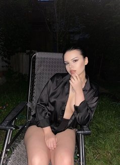 Eva18y, Hot Sexy Teen, Dfk - puta in Dubai Photo 6 of 6