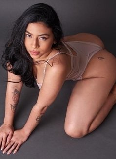 Eva21y, Sexy Latino - puta in Dubai Photo 1 of 11