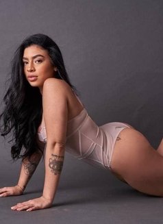 Eva21y, Sexy Latino - puta in Dubai Photo 2 of 11