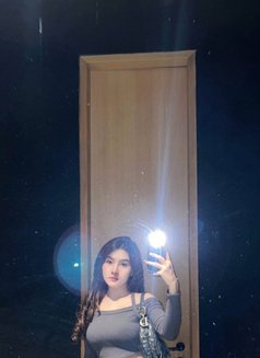 Evaa - Intérprete de adultos in Jakarta Photo 1 of 9