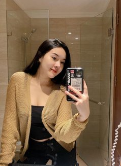 Evaa - Intérprete de adultos in Jakarta Photo 6 of 9