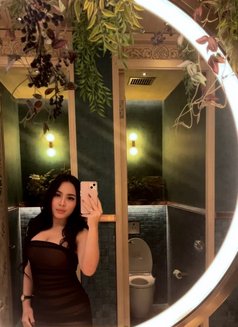 Evalonia Violenzia - puta in Jakarta Photo 4 of 5