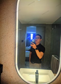 Evan - Male escort in Jakarta Photo 1 of 11