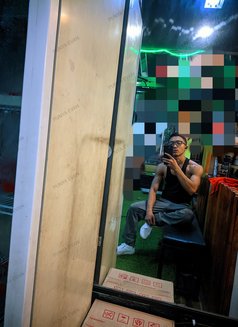 Evan - Male escort in Jakarta Photo 3 of 11