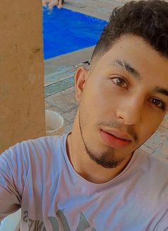 Evan - Male escort in Beirut Photo 2 of 3