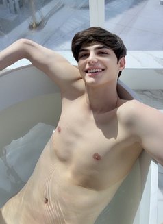 Evan lebanon big dick لبناني 🇱🇧 - Male escort in Riyadh Photo 30 of 30