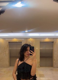 Evana - Transsexual escort in Bangalore Photo 6 of 10