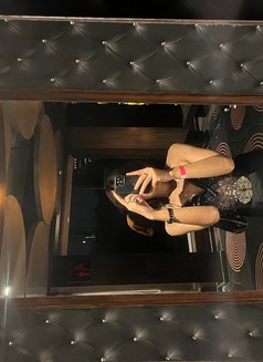 Evana - Transsexual escort in Bangalore Photo 9 of 10