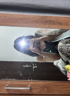 Evana - Transsexual escort in Bangalore Photo 10 of 10