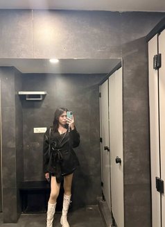 Evana - Transsexual escort in Kochi Photo 4 of 8