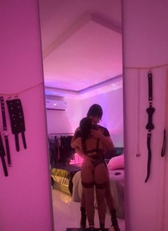 Sophie & Eve - Dominadora transexual in Riyadh Photo 4 of 4