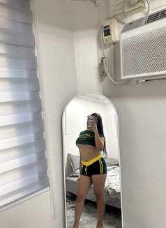 Eve - Transsexual escort in Manila Photo 6 of 8