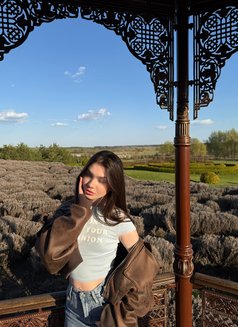 Evelina - puta in Dubai Photo 6 of 6