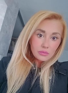 Eveline New - escort in Dubai Photo 6 of 19