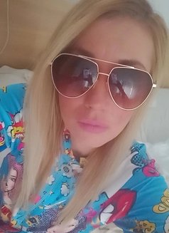 Eveline New - escort in Dubai Photo 12 of 19