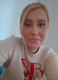 Eveline New - escort in Dubai Photo 18 of 19