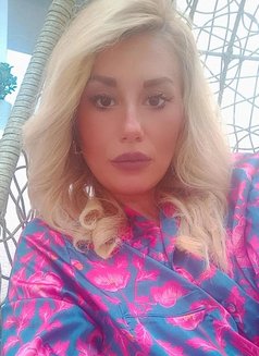Eveline New Tecom GFE - escort in Dubai Photo 21 of 24