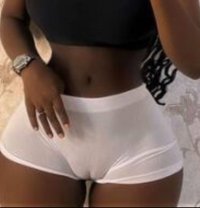 Evelyn - escort in Tunis