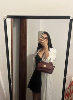 Evelyn Kazakh girl GFE - puta in Hong Kong Photo 2 of 8