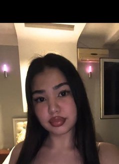 Evelyn Kazakh girl GFE - puta in Hong Kong Photo 7 of 8