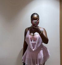 Evelyn - puta in Hofuf