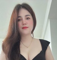 Evelyn - puta in Al Ain