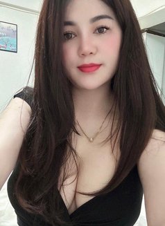 Evelyn - escort in İstanbul Photo 1 of 6