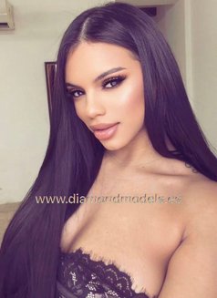 Evelyn – Your Perfect Companion - escort in Doha Photo 1 of 12