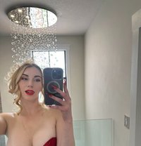 Everlyn - escort in London