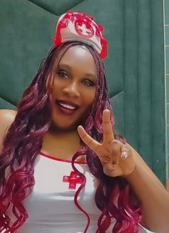 Evet - escort in Hamilton, Canada Photo 1 of 2