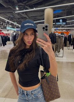 Evie - escort in Dubai Photo 2 of 15