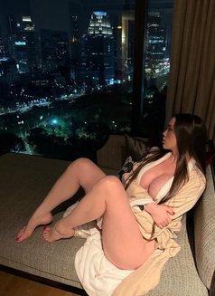 Evone Loves to Party - puta in Hong Kong Photo 6 of 30
