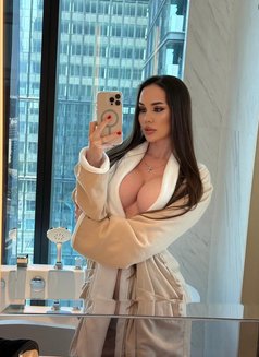 Evonne Prettiest Party Goer in Town - escort in Hong Kong Photo 22 of 30