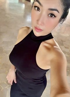 Evvah - Seasoned Elegant - escort in Makati City Photo 1 of 5