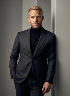 Caucasian | Athletic | Big Cut | Mature - Acompañantes masculino in Bangkok Photo 4 of 4