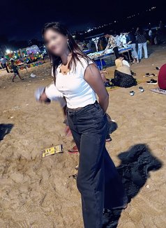 Exclusive Independent Escort – 24 Years - puta in Mumbai Photo 19 of 20