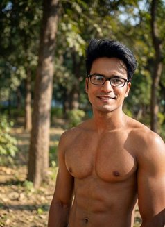 Trusted Male Escort for Elegant Women - Male escort in Kolkata Photo 5 of 11