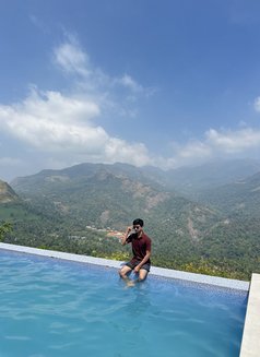 Shain, Servic for Men & Couples - Male escort in Al Manama Photo 12 of 17